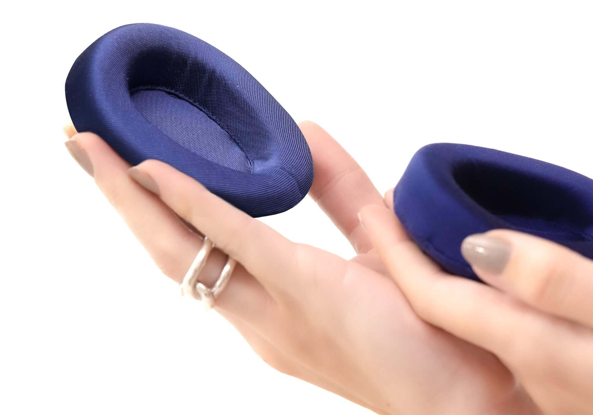 Manta SILK Sleep Mask - Media 15 of 71